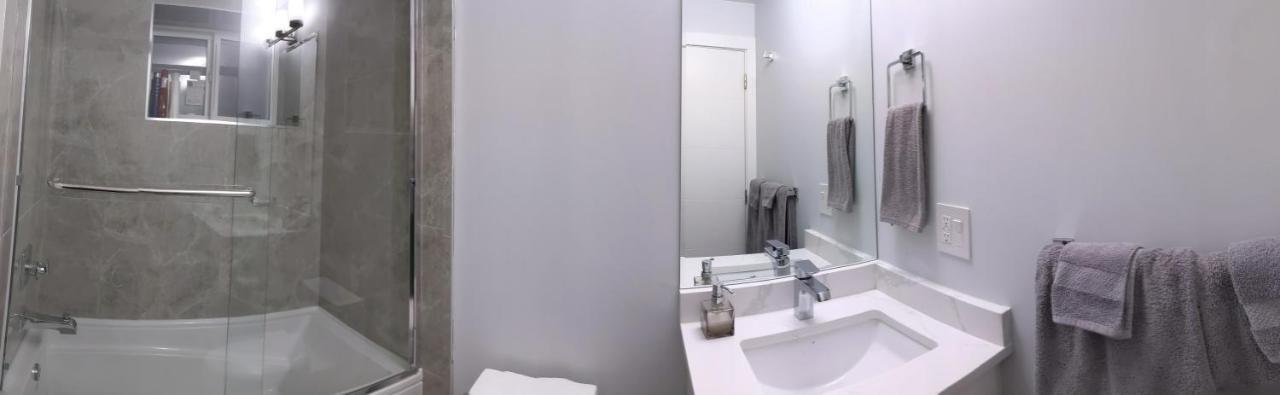 Modern & Luxurious Suites In サレー エクステリア 写真
