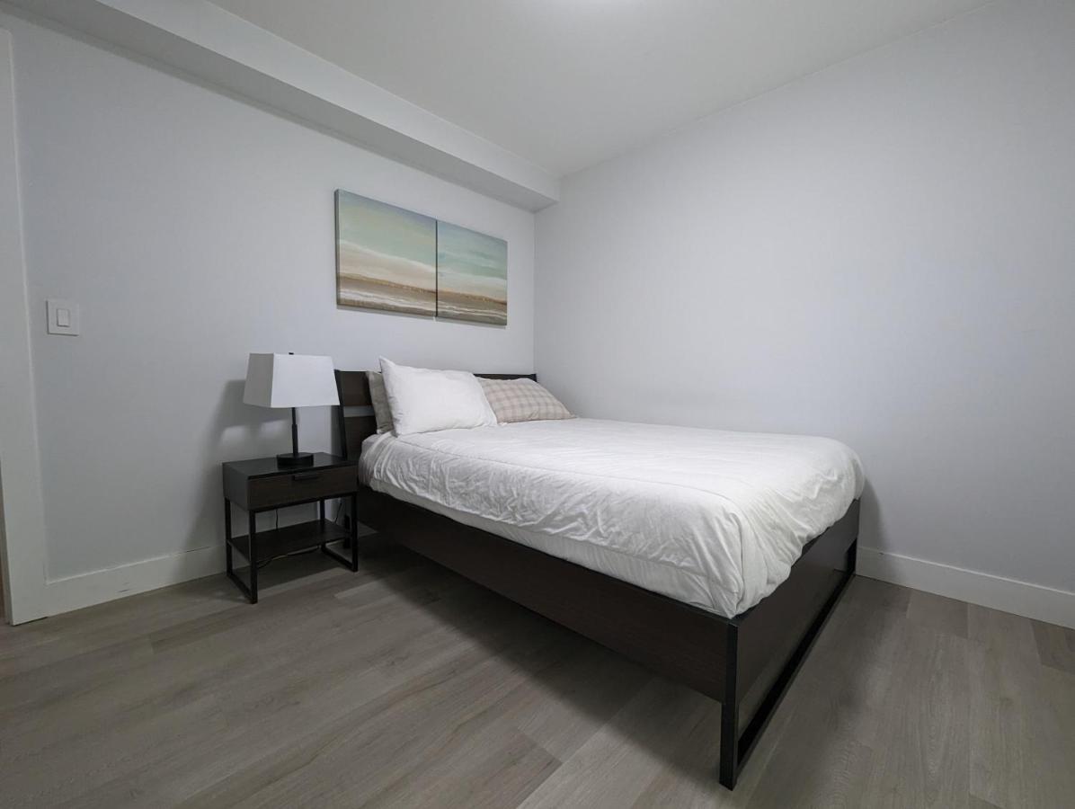 Modern & Luxurious Suites In サレー エクステリア 写真